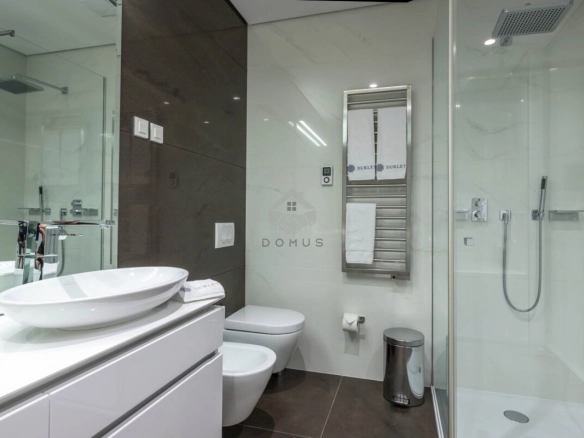 Jednosoban luksuzan stan 95 m² sa pogledom na more, Dukley Gardens – Budva