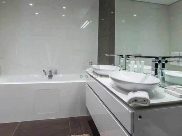 Jednosoban luksuzan stan 95 m² sa pogledom na more, Dukley Gardens – Budva