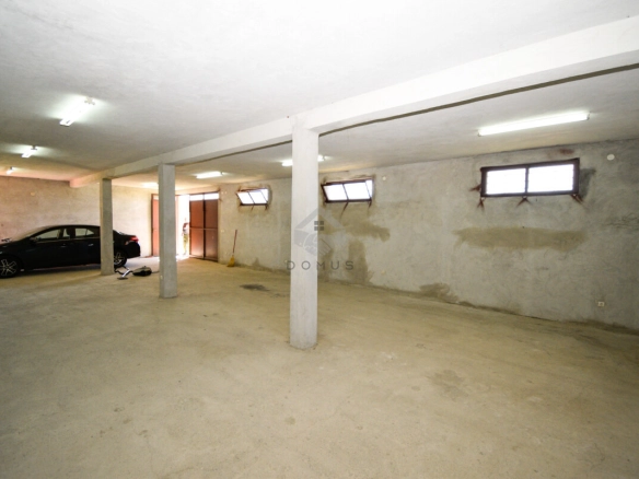 Magacin 150 m² na placu 700 m², Dahna – Podgorica