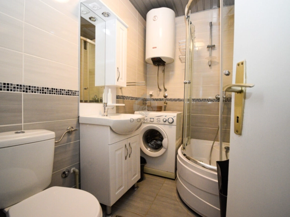 Dvosoban namješten stan 77 m², Tuški Put – Podgorica