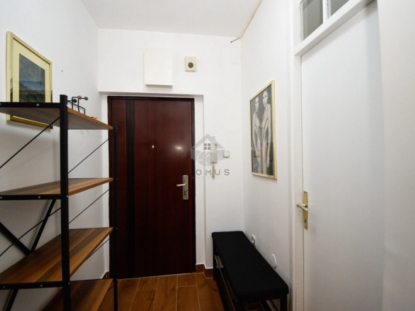 Dvosoban namješten stan 77 m², Tuški Put – Podgorica