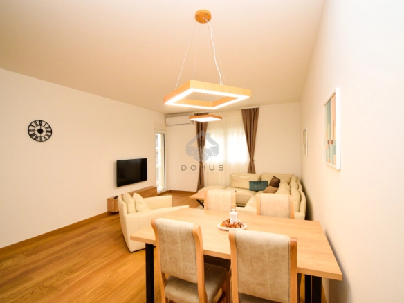 Dvosoban stan 75 m² + garaža, New City – Podgorica