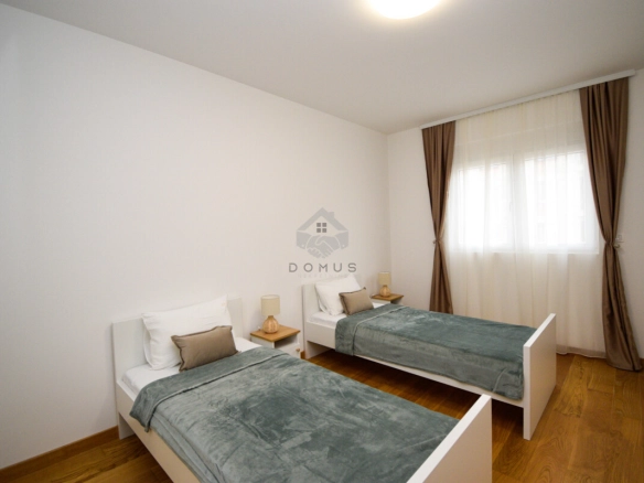 Dvosoban stan 75 m² + garaža, New City – Podgorica