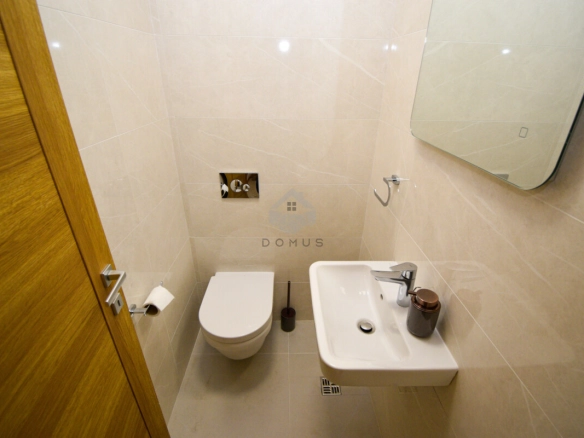 Dvosoban stan 75 m² + garaža, New City – Podgorica