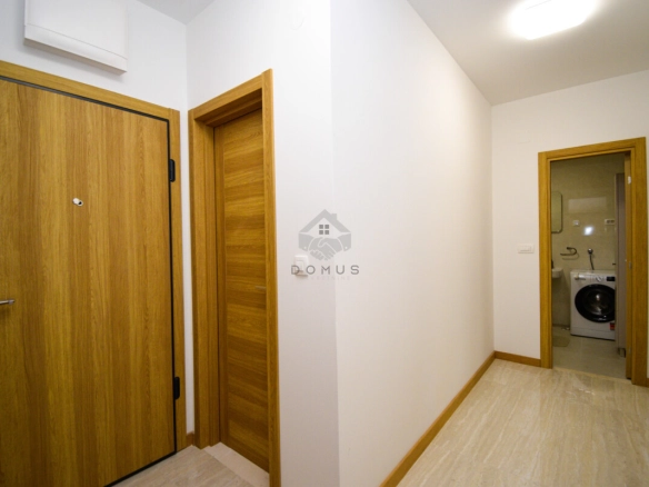 Dvosoban stan 75 m² + garaža, New City – Podgorica
