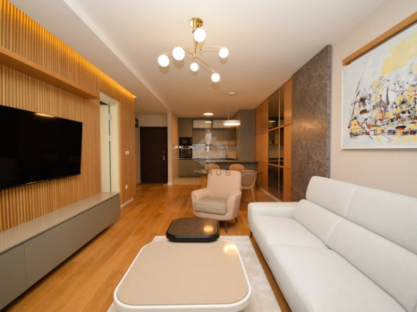 Jednosoban luksuzan stan 61 m² + garaža