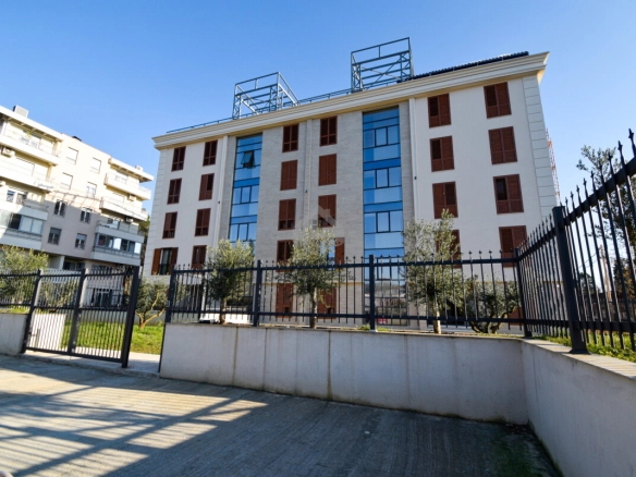 Jednosoban stan 42 m² + parking, Centar – Podgorica