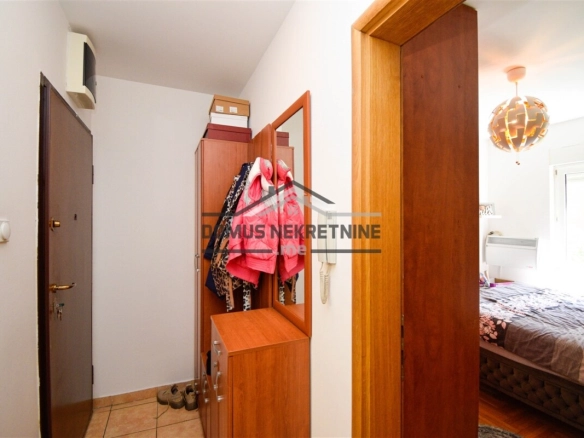 Jednosoban namješten stan 45 m², Krivi Most – Podgorica