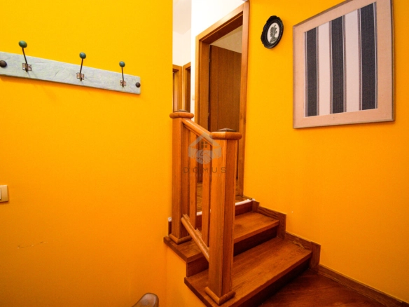 Dvosoban stan 100 m² + parking, Gorica C – Podgorica