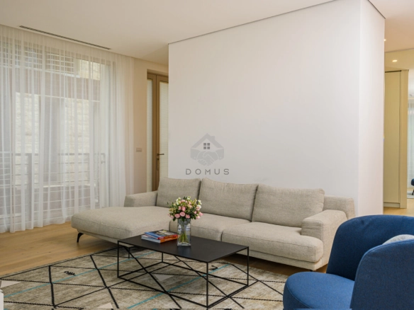 Dvosoban luksuzan stan 171 m² sa pogledom na more, Dukley Gardens – Budva