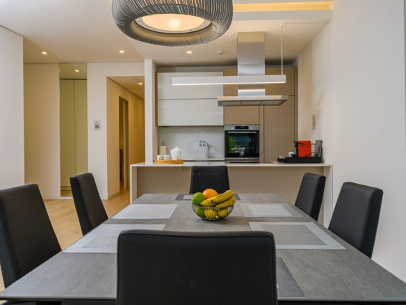 Dvosoban luksuzan stan 171 m² sa pogledom na more, Dukley Gardens – Budva