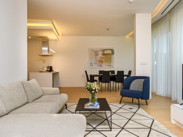 Dvosoban luksuzan stan 171 m² sa pogledom na more, Dukley Gardens – Budva