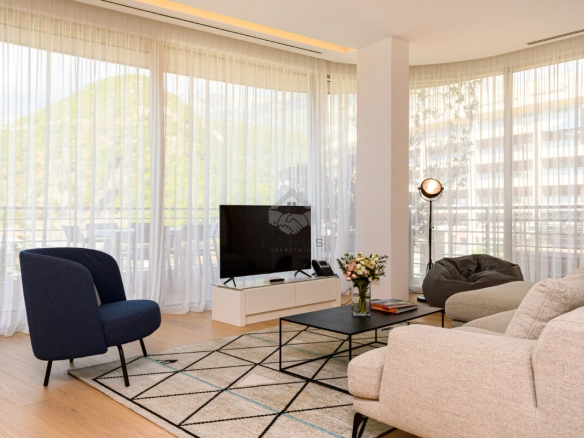 Dvosoban luksuzan stan 171 m² sa pogledom na more, Dukley Gardens – Budva
