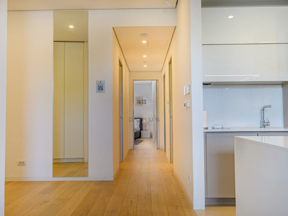 Dvosoban luksuzan stan 171 m² sa pogledom na more, Dukley Gardens – Budva