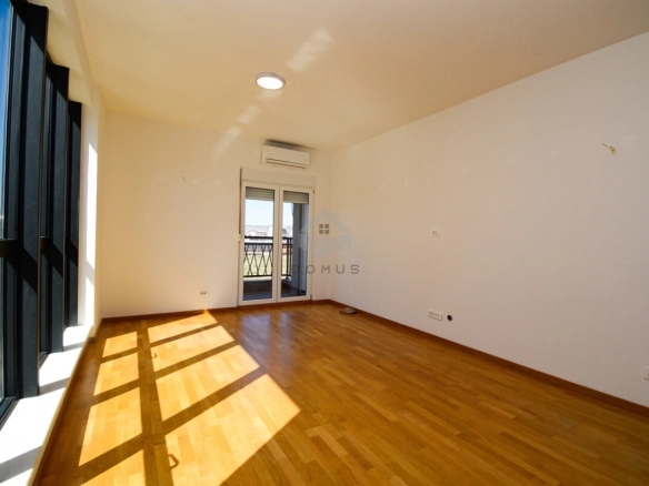 Dvosoban stan 74 m², Stari Aerodrom – Podgorica