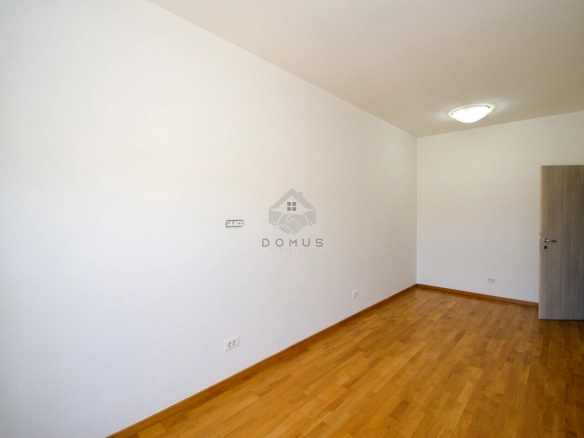 Dvosoban stan 74 m², Stari Aerodrom – Podgorica