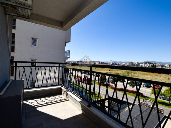 Dvosoban stan 74 m², Stari Aerodrom – Podgorica