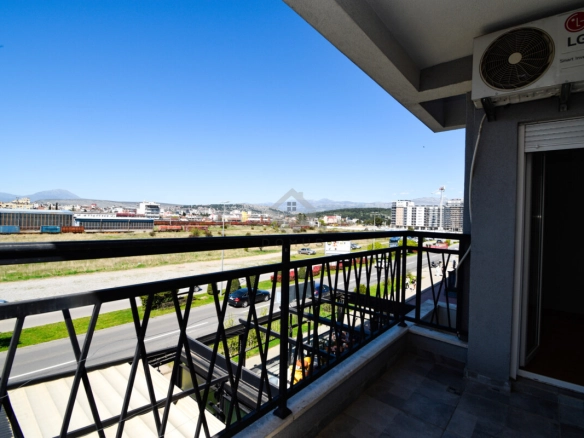 Dvosoban stan 74 m², Stari Aerodrom – Podgorica
