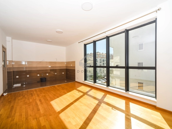 Dvosoban stan 74 m², Stari Aerodrom – Podgorica