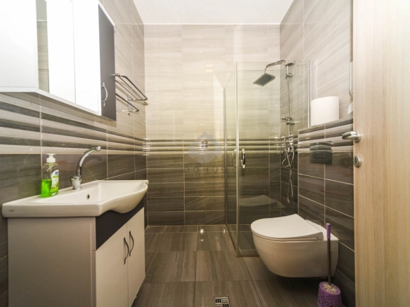 Dvosoban stan 74 m², Stari Aerodrom – Podgorica