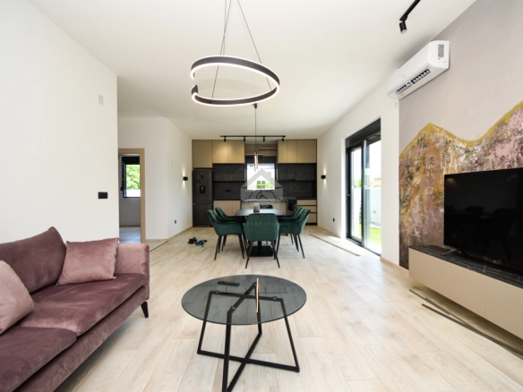 Porodična kuća 154 m² na placu 506 m², Dahna – Podgorica