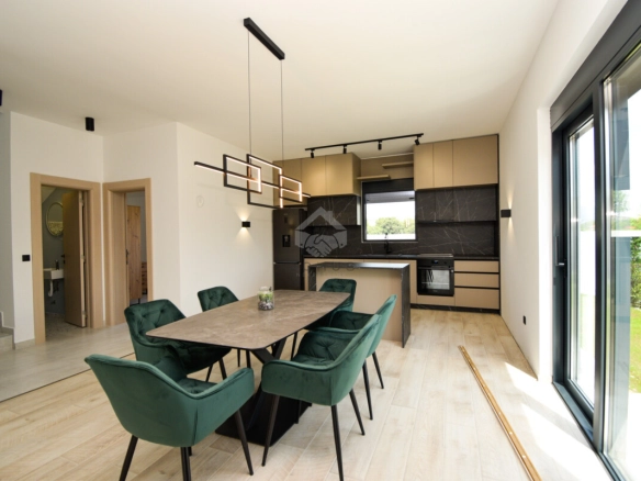Porodična kuća 154 m² na placu 506 m², Dahna – Podgorica