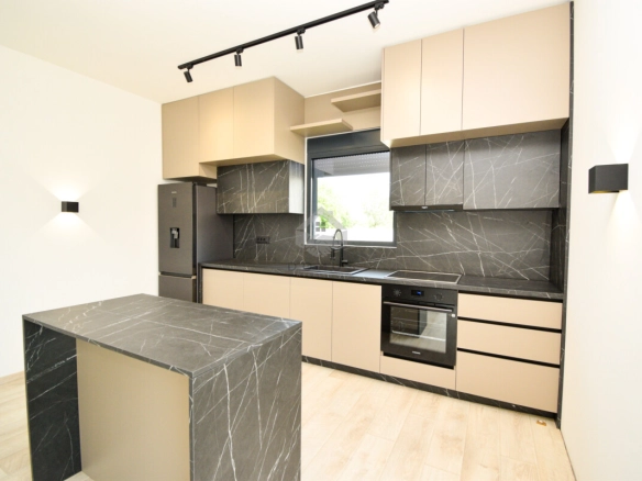 Porodična kuća 154 m² na placu 506 m², Dahna – Podgorica