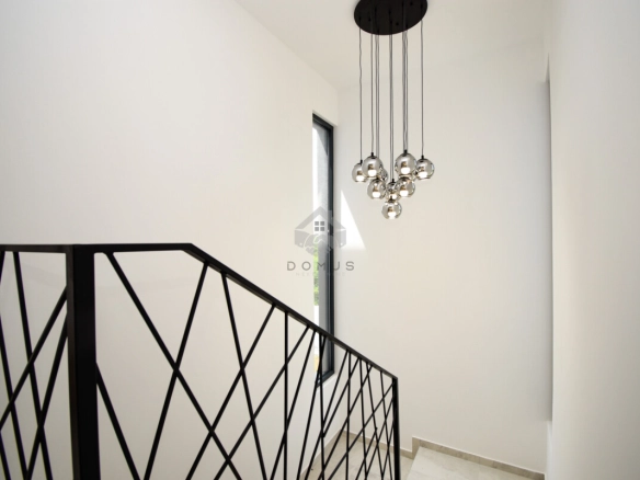 Porodična kuća 154 m² na placu 506 m², Dahna – Podgorica