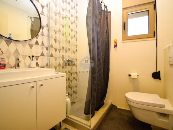 Kuća 150 m² sa bazenom na placu 1.200 m², Tološi – Podgorica