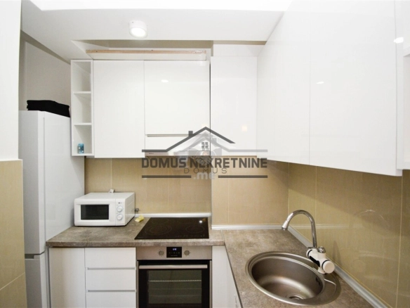 Dvosoban stan 70 m² + 3 parking, Vezirov Most – Podgorica