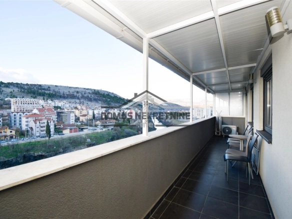 Dvosoban stan 70 m² + 3 parking, Vezirov Most – Podgorica