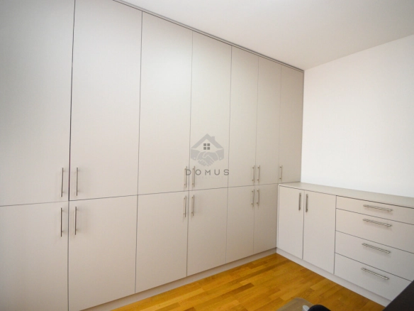 Dvosoban stan 72 m² sa pogledom na more, Mažina – Tivat