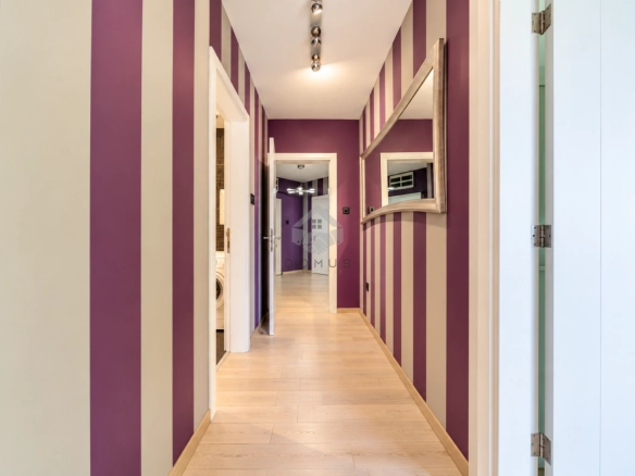 Trosoban luksuzan stan 140 m², Preko Morače – Podgorica