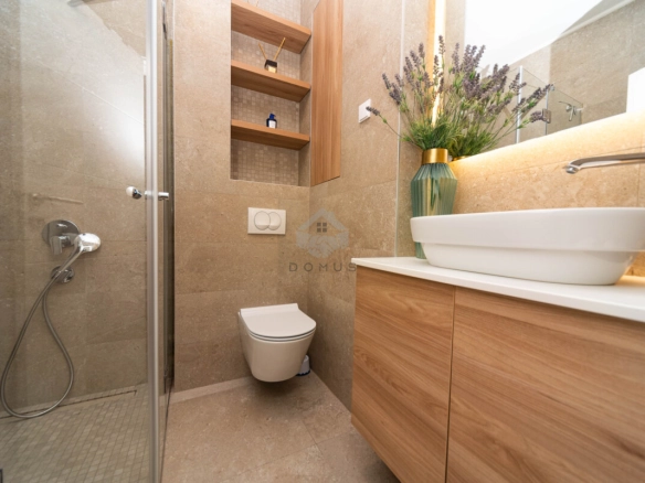 Jednosoban luksuzan stan 49 m² + garaža, Centar – Podgorica