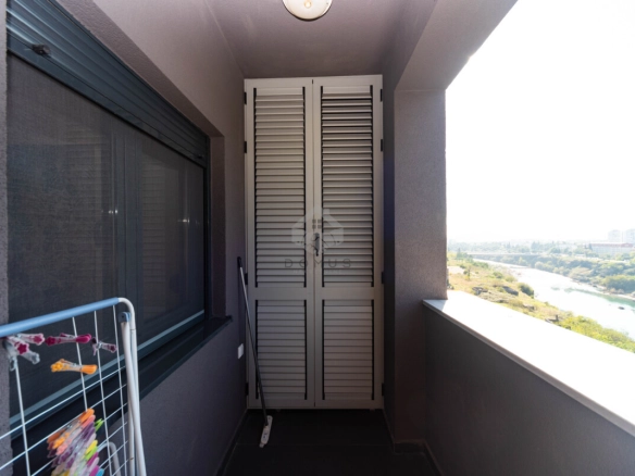 Jednosoban luksuzan stan 49 m² + garaža, Centar – Podgorica