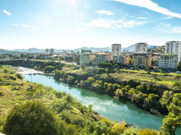 Jednosoban luksuzan stan 49 m² + garaža, Centar – Podgorica
