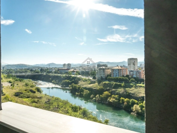 Jednosoban luksuzan stan 49 m² + garaža, Centar – Podgorica