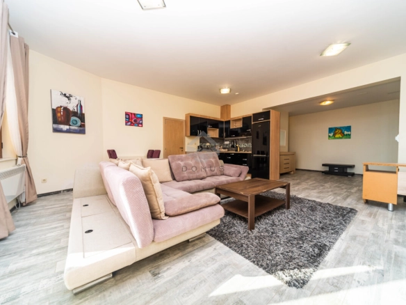 Jednosoban stan 91 m² sa pogledom na more + garaža, Bečići – Budva