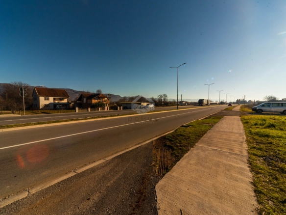 Plac 3.700 m² za industriju i proizvodnju – Danilovgrad