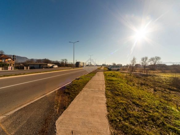 Plac 3.700 m² za industriju i proizvodnju – Danilovgrad