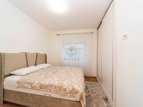 Dvosoban stan 55 m² + parking, Stara Varoš – Podgorica