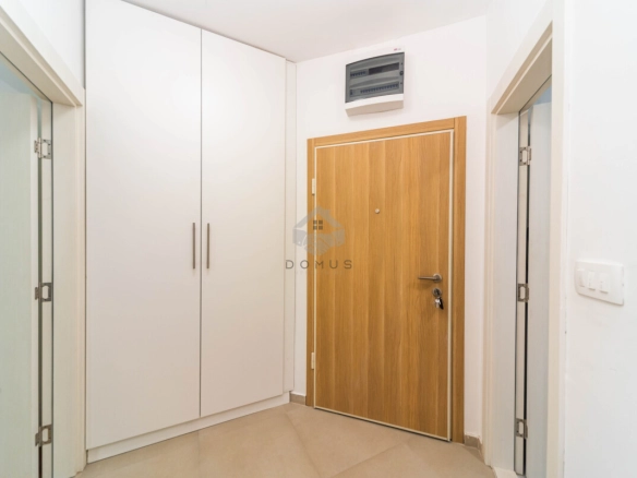 Dvosoban stan 55 m² + parking, Stara Varoš – Podgorica
