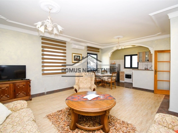 Porodična kuća 160 m² na placu 400 m², Donja Gorica – Podgorica