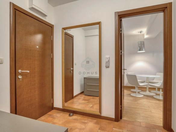 Dvosoban stan 90 m² + parking, Gorica – Podgorica