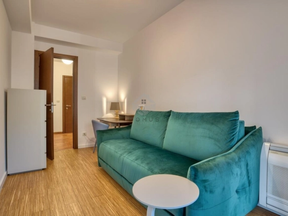 Dvosoban stan 90 m² + parking, Gorica – Podgorica