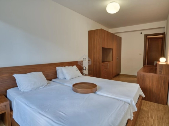 Dvosoban stan 90 m² + parking, Gorica – Podgorica