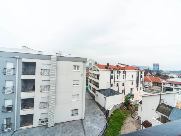 Jednosoban stan 51 m² + garaža, Stara Varoš – Podgorica