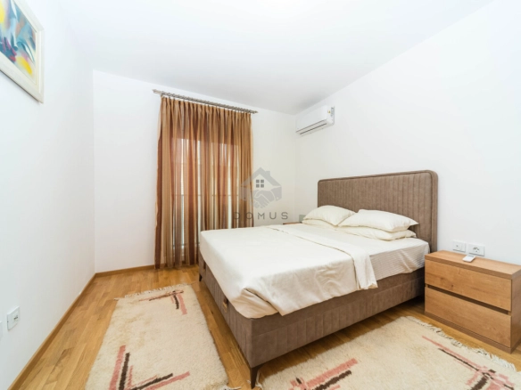 Jednosoban stan 51 m² + garaža, Stara Varoš – Podgorica