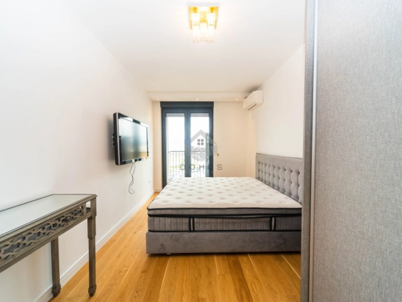 Trosoban stan 108 m² + 2 garaže, Pored Atlas Capital – Podgorica