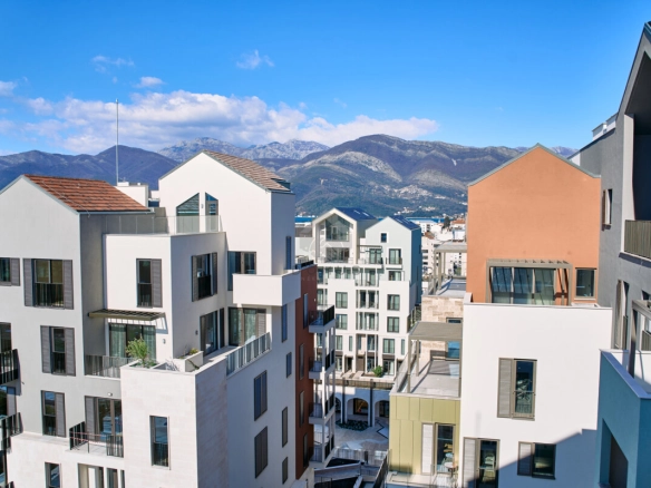 Dvosoban stan 102 m² sa pogledom na more, Boka Place – Tivat